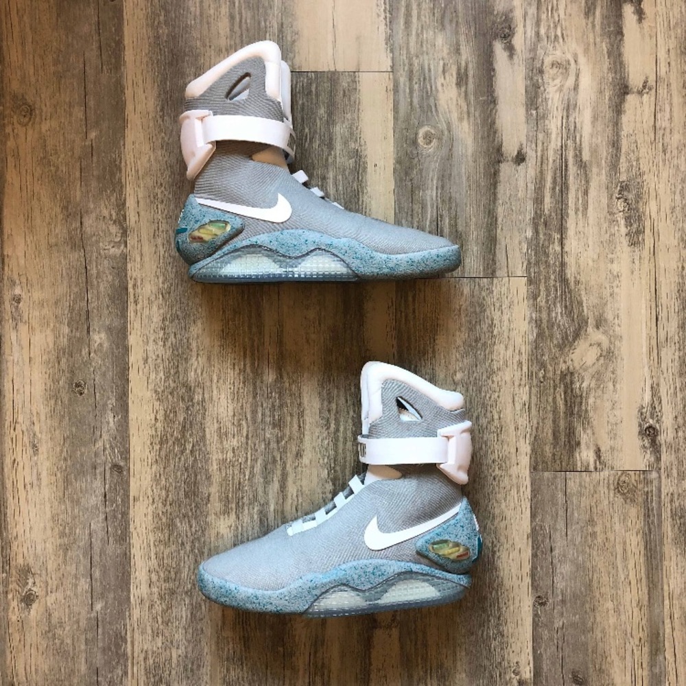 Nike airmags size 10